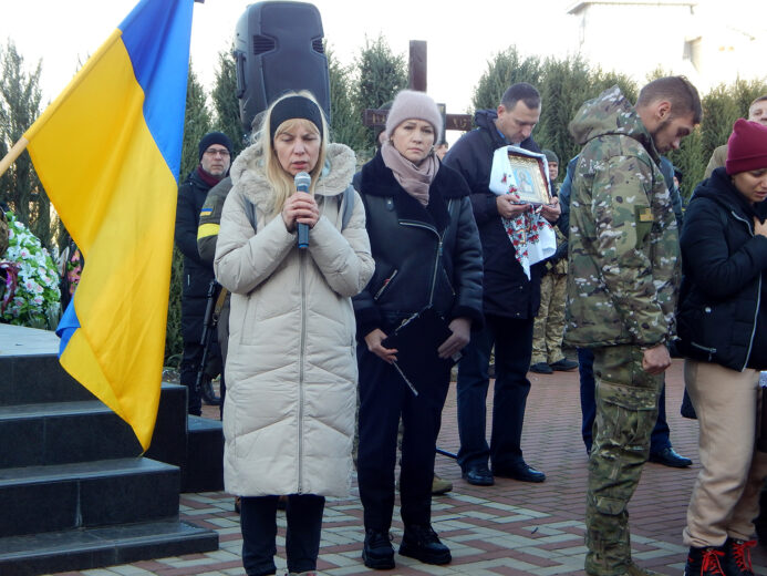 В Южному попрощались з Захисниками України Станіславом Годовенко та Сергієм Чайківським