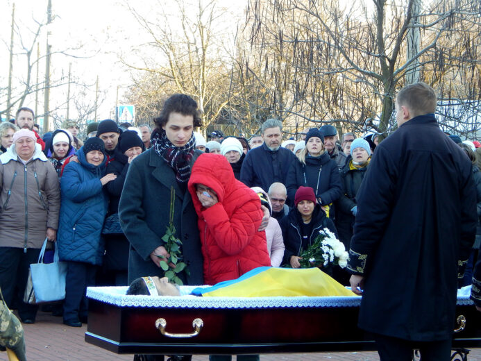 В Южному попрощались з Захисниками України Станіславом Годовенко та Сергієм Чайківським