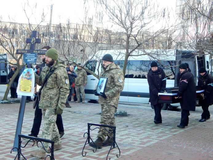 В Южному попрощались з Захисниками України Станіславом Годовенко та Сергієм Чайківським