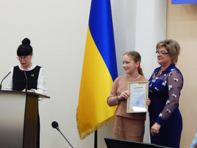 В Южному відбулась церемонія нагородження обдарованих дітей, спортсменів, тренерів та викладачів