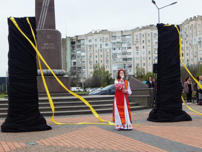 В Южному відбувся мітинг-реквієм з нагоди 37-ї річниці Чорнобильської катастрофи