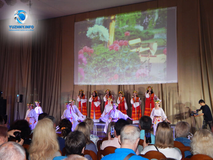 28 травня міському Палацу культури «Дружба» виповнилося 35 років. 